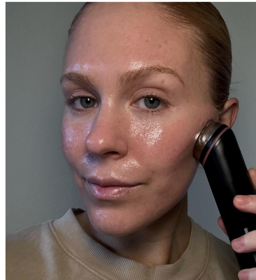 <h2>Why Everyone Is Obsessed</h2>