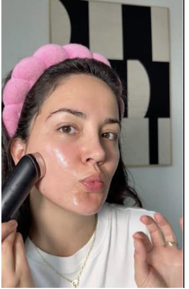 <h2>Why Everyone Is Obsessed</h2>